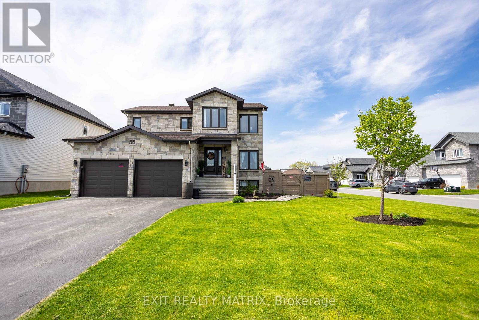 876 Oceane Street, The Nation, Ontario  K0A 2M0 - Photo 2 - X12155588
