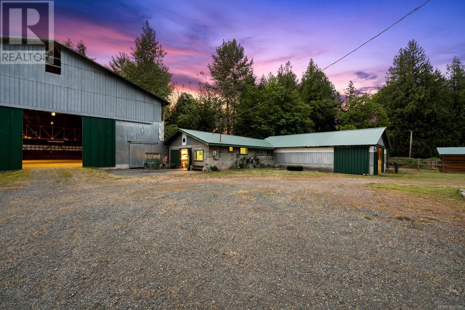 3155 Grant Rd, Courtenay, British Columbia  V9N 9P7 - Photo 61 - 1000300