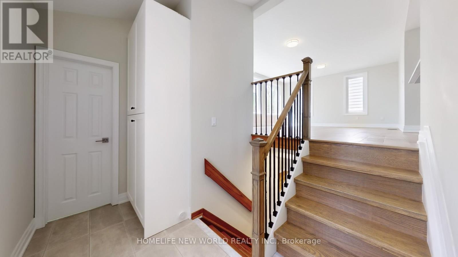 8 Honeybourne Crescent, Markham, Ontario  L3P 1P3 - Photo 37 - N12155577