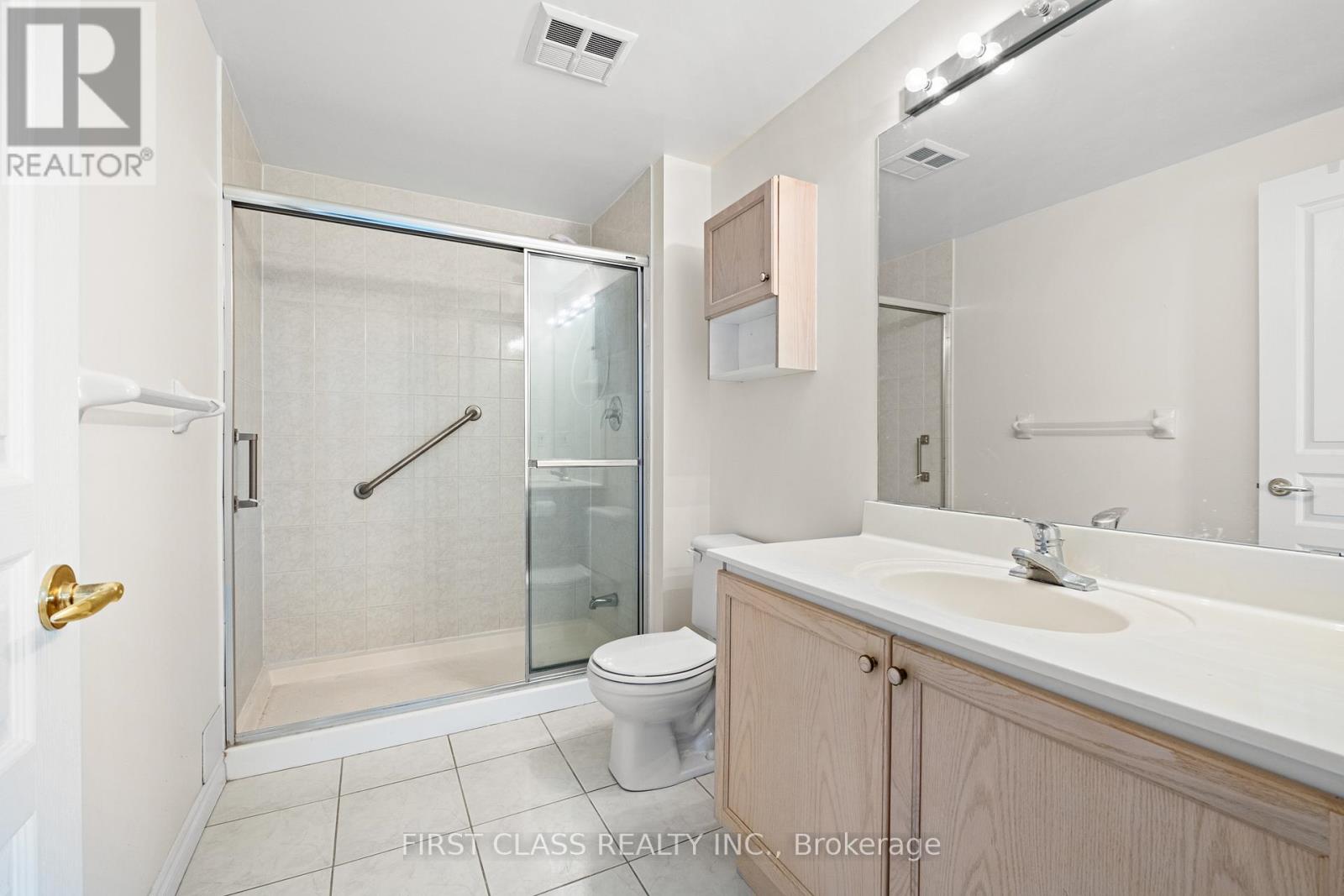 1205 - 200 Burnhamthorpe Road E, Mississauga, Ontario  L5A 4E8 - Photo 21 - W12155586
