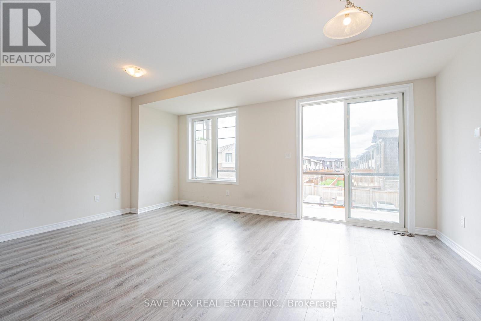 93 - 10 Birmingham Drive, Cambridge, Ontario  N1R 0C6 - Photo 12 - X12155603