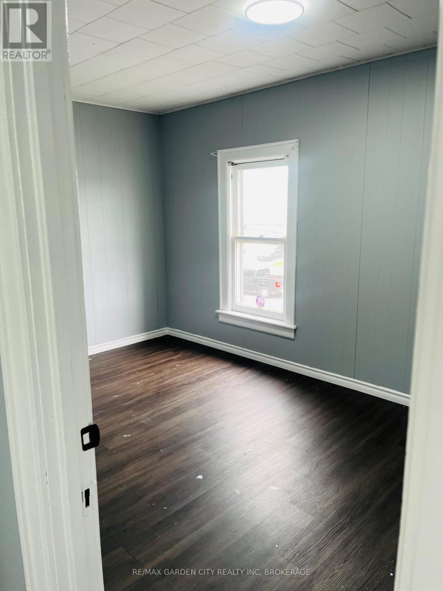 Upper - 4683 Dorchester Road, Niagara Falls (Morrison), Ontario  L2E 6N7 - Photo 20 - X12155625
