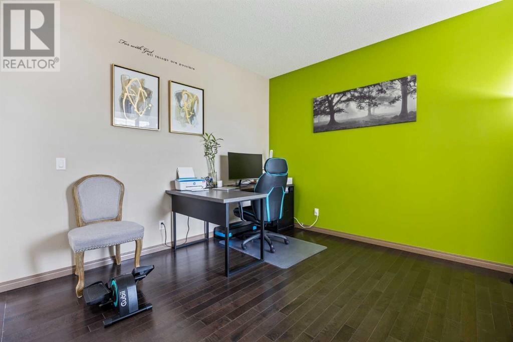 Property at 60 Skyview Shores Rise NE image 5