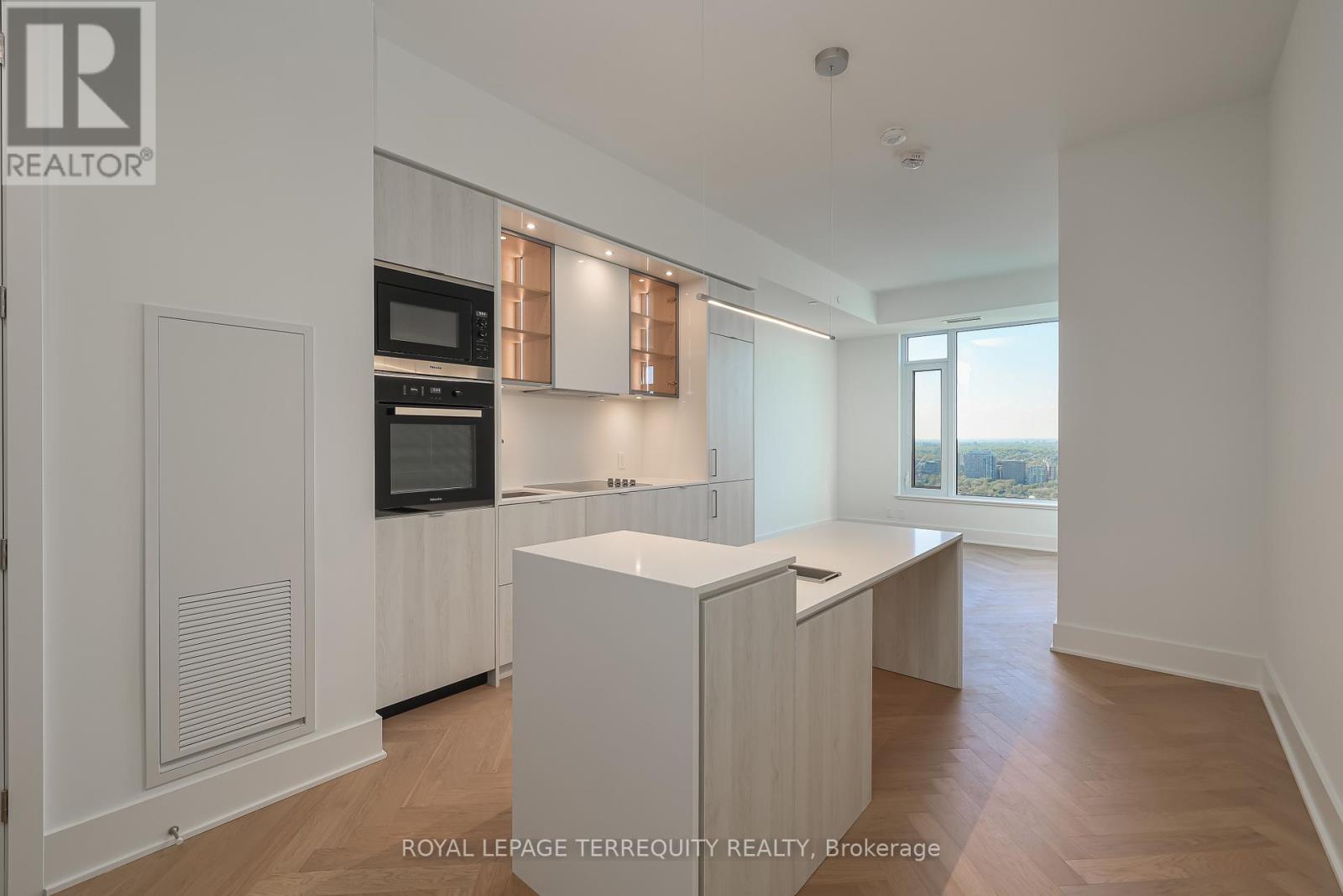 4903 - 11 Yorkville Avenue, Toronto, Ontario  M4W 0B7 - Photo 11 - C12155623
