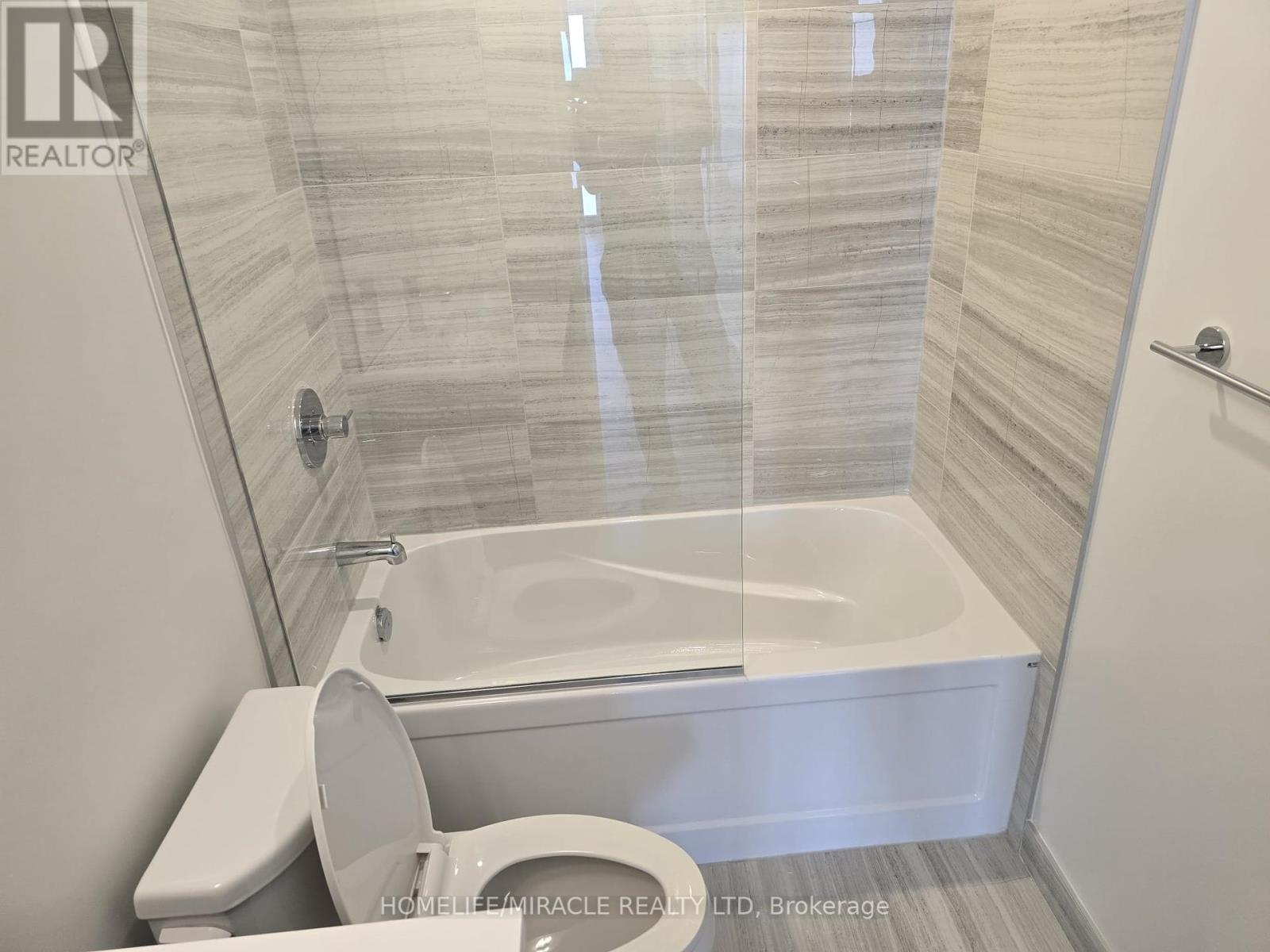 1003 - 195 Commerce Street, Vaughan, Ontario  L4K 0P9 - Photo 6 - N12155632
