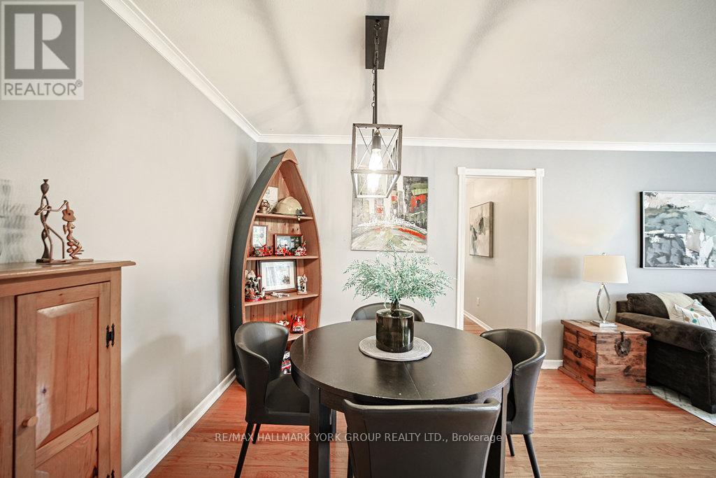 689 Sunnypoint Drive, Newmarket, Ontario  L3Y 2Z7 - Photo 12 - N12155648