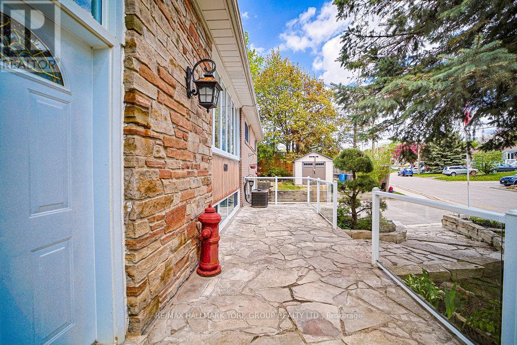 689 Sunnypoint Drive, Newmarket, Ontario  L3Y 2Z7 - Photo 35 - N12155648