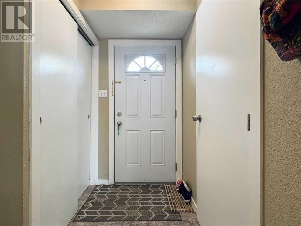 8, 244 Mcgill Boulevard W, Lethbridge, Alberta  T1K 4C6 - Photo 5 - A2221395