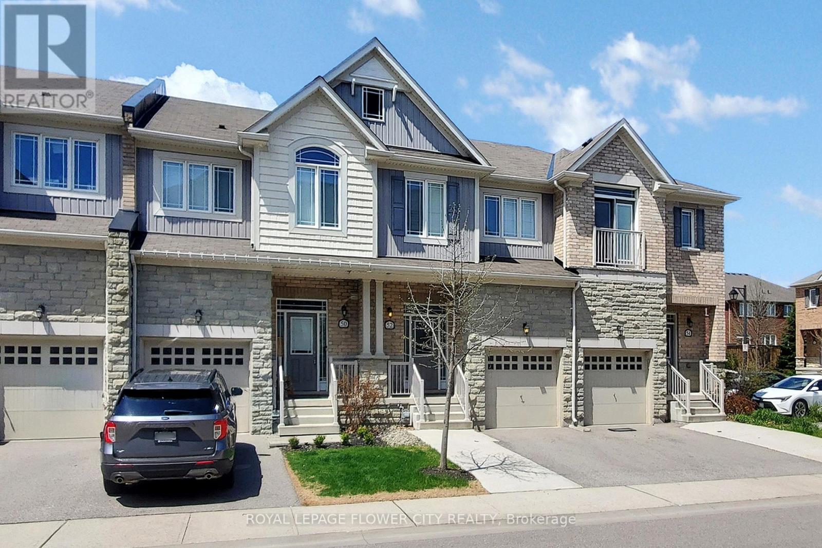 52 Valley Lane, Caledon, Ontario  L7C 4C9 - Photo 2 - W12155621