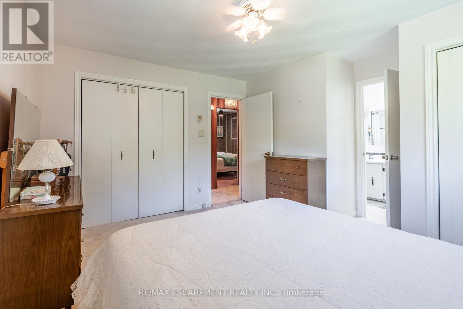 1215 Derry Road, Milton, Ontario  L0P 1B0 - Photo 19 - W12155626