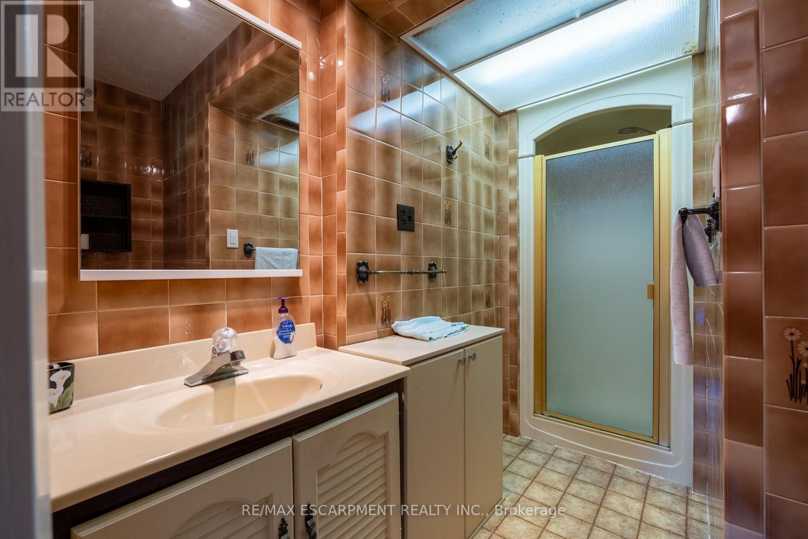 1215 Derry Road, Milton, Ontario  L0P 1B0 - Photo 29 - W12155626