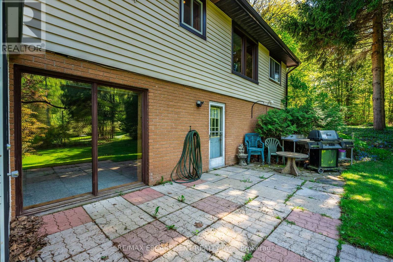 1215 Derry Road, Milton, Ontario  L0P 1B0 - Photo 33 - W12155626