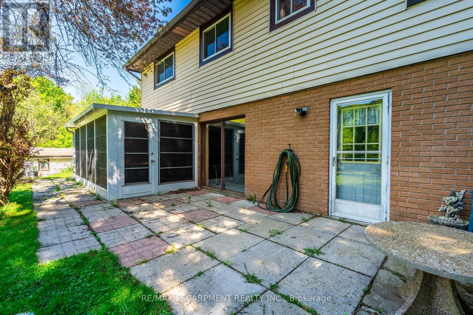 1215 Derry Road, Milton, Ontario  L0P 1B0 - Photo 34 - W12155626