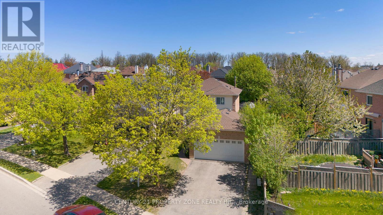 21 Lockwood Road, Brampton, Ontario  L6Y 4T7 - Photo 2 - W12155634