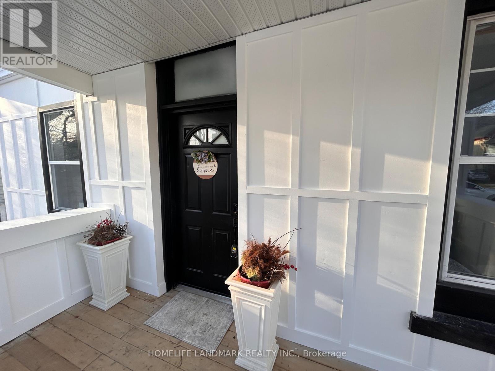 Photo 2 of 25 for 130 Langarth Street E