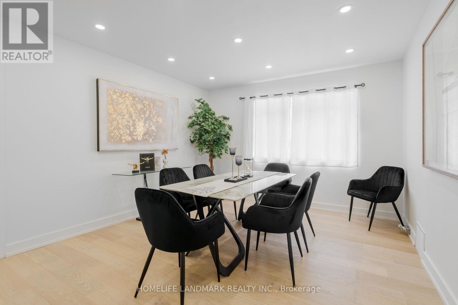 Photo 6 of 25 for 130 Langarth Street E