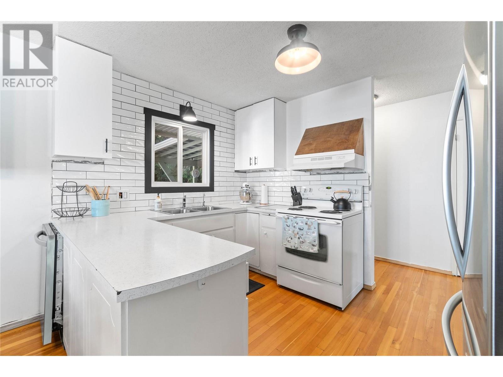 Property at 2829 Caen Road image 5