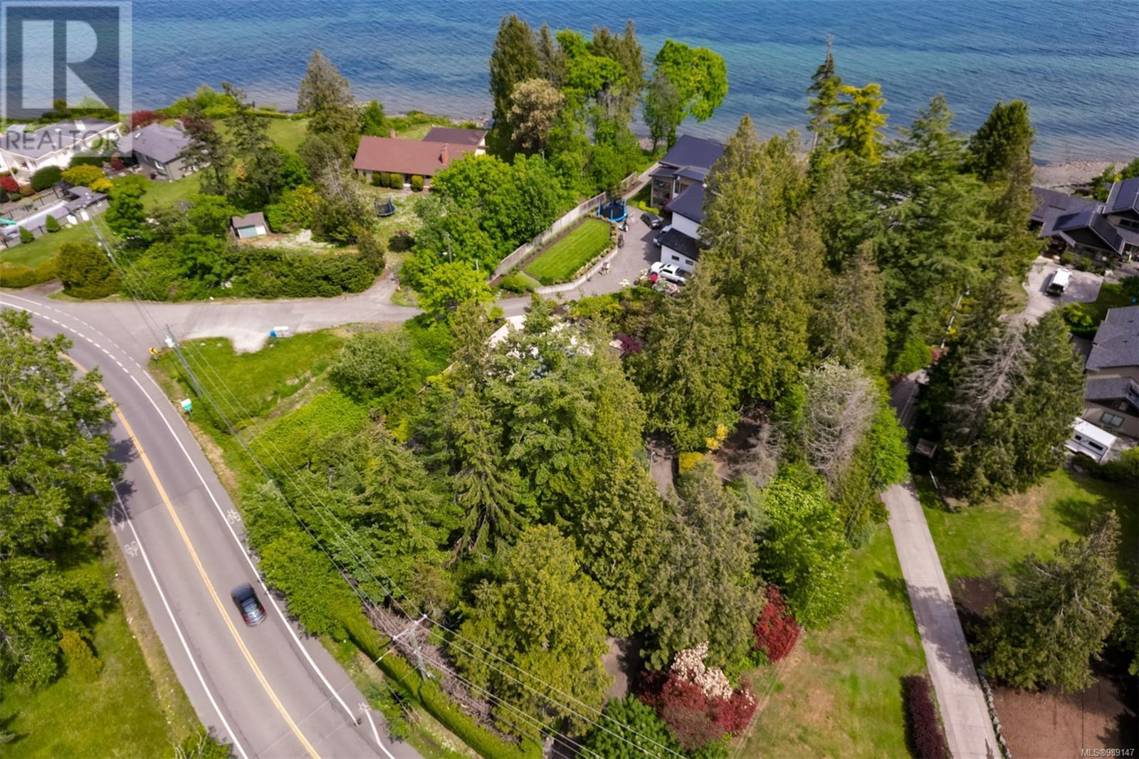 8441 Lochside Dr, Central Saanich, British Columbia  V8M 1T9 - Photo 40 - 989147