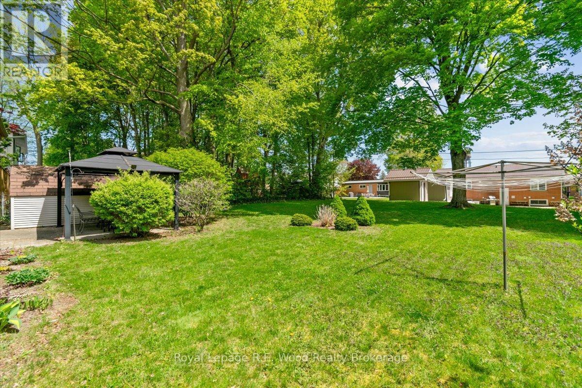 82 Lisgar Avenue, Tillsonburg, Ontario  N4G 3K9 - Photo 10 - X12155671