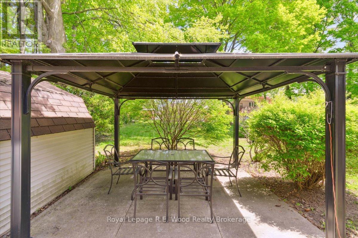 82 Lisgar Avenue, Tillsonburg, Ontario  N4G 3K9 - Photo 5 - X12155671