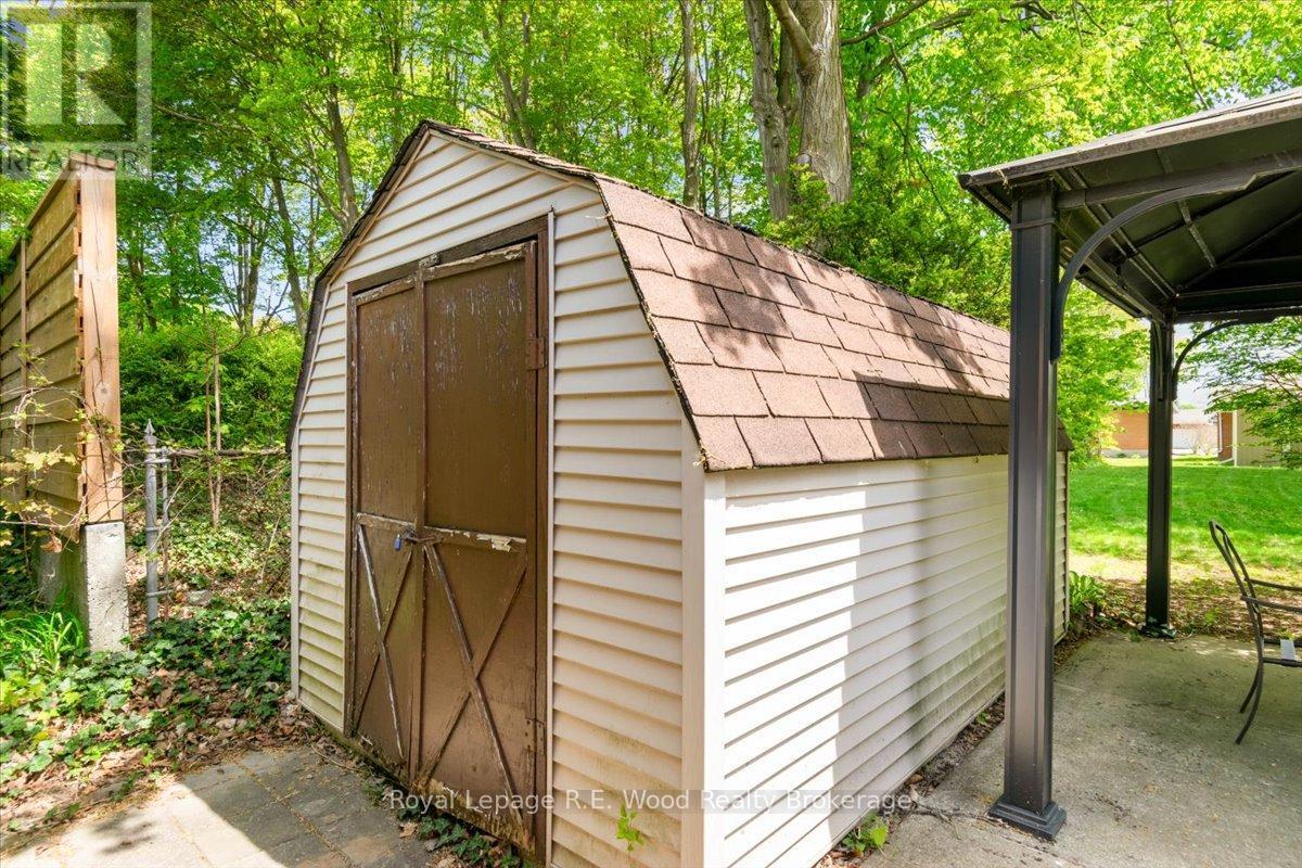 82 Lisgar Avenue, Tillsonburg, Ontario  N4G 3K9 - Photo 6 - X12155671