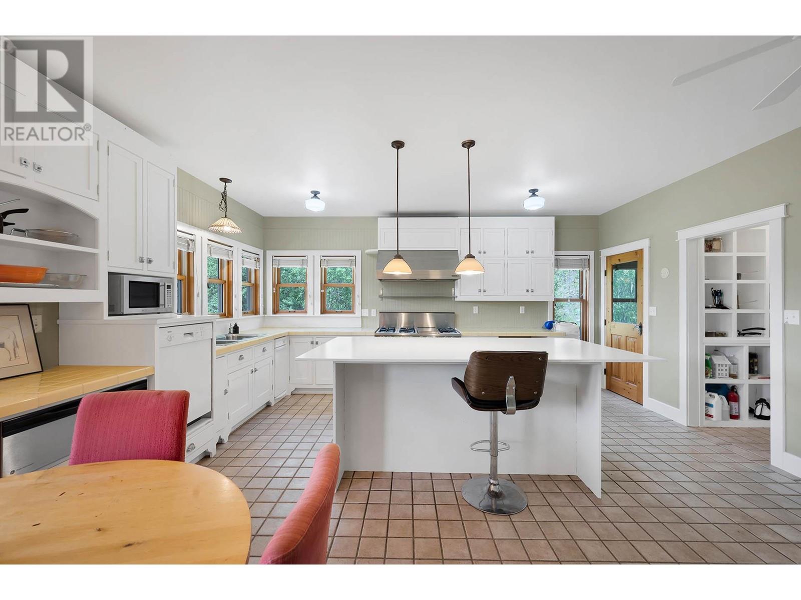 405 RAFT WEST FSR Road, Clearwater, BC V0E1N1