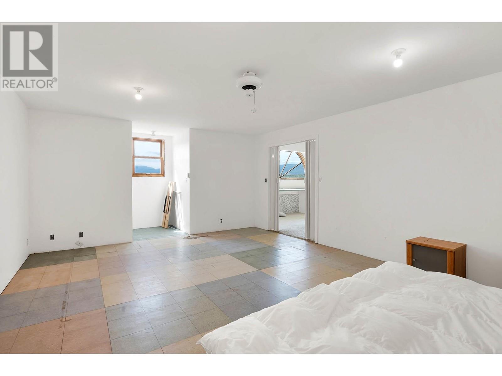 405 RAFT WEST FSR Road, Clearwater, BC V0E1N1