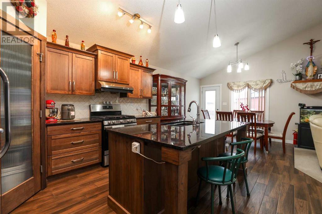 532 Sixmile Crescent South, Lethbridge, Alberta  T1K 5X2 - Photo 4 - A2213815
