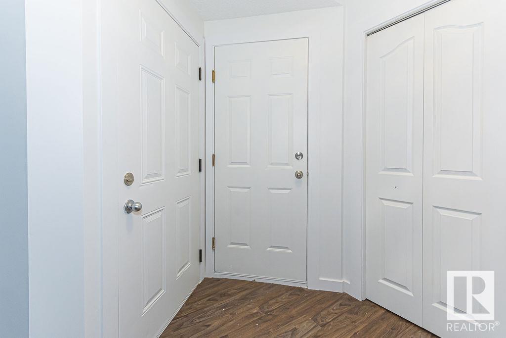 Property at 13107 36 ST NW image 4