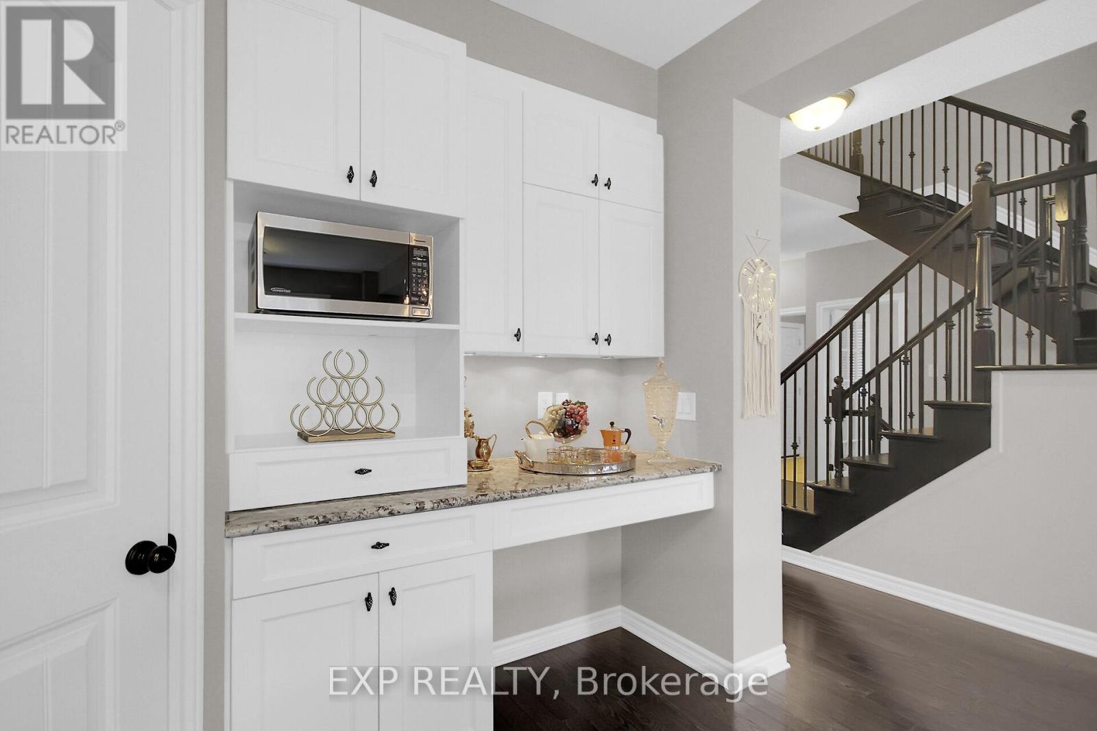 132 Gracewood Crescent, Ottawa, Ontario  K1T 0J5 - Photo 11 - X12155668