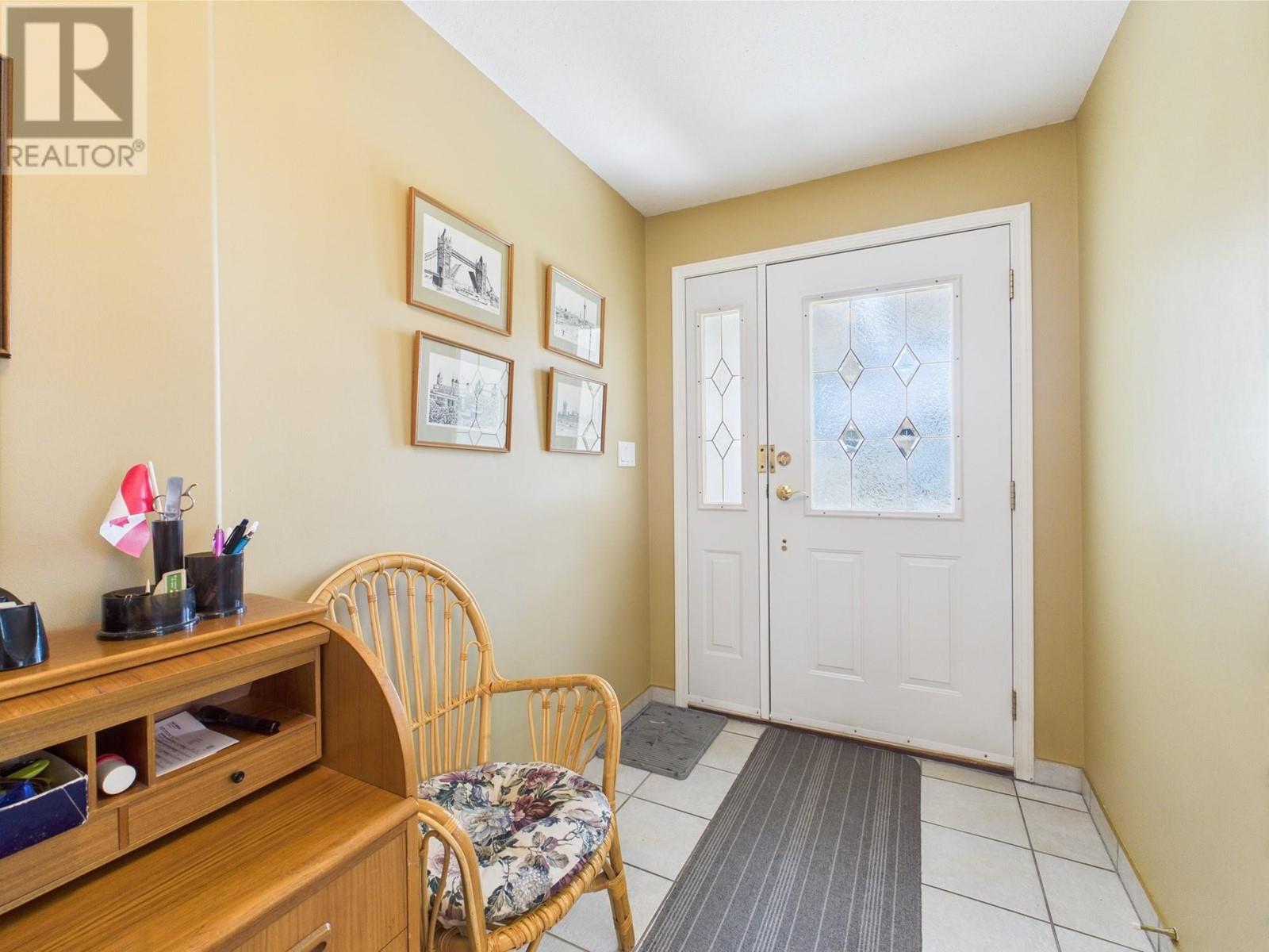 Property at 21 Sandpiper Place image 4