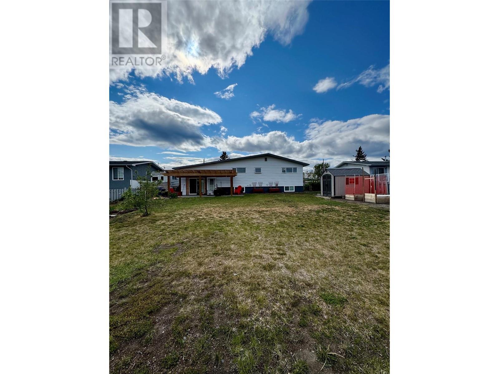 1740 Armstrong Street, Merritt, British Columbia  V1K 1E7 - Photo 35 - 10348376