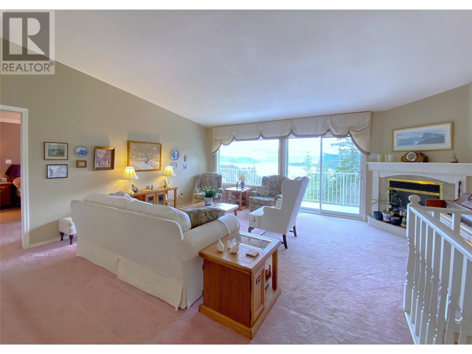 Property at 2609 Mountview Drive image 1