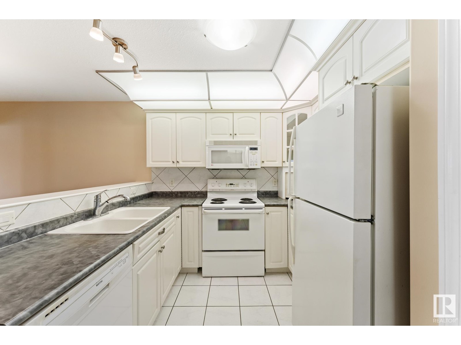Property at #503 237 YOUVILLE E NW image 5
