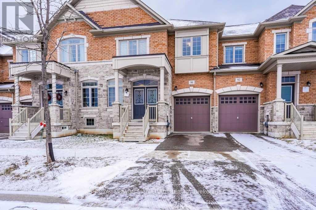 90 Christian Ritter Drive, Markham, Ontario  L6C 0B2 - Photo 2 - N12153718
