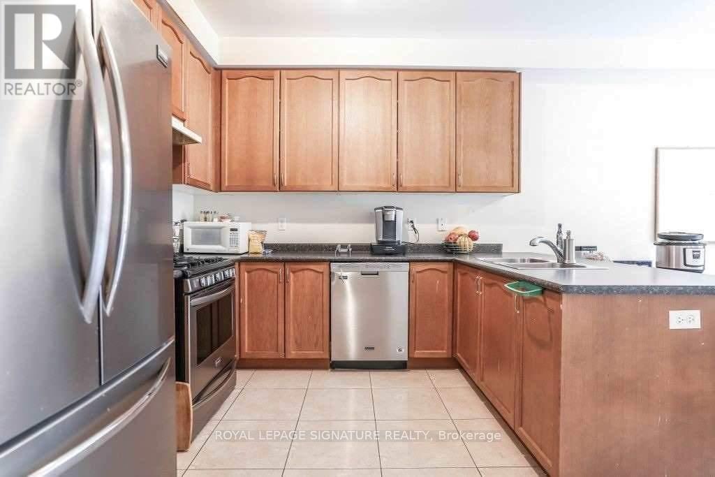 90 Christian Ritter Drive, Markham, Ontario  L6C 0B2 - Photo 7 - N12153718