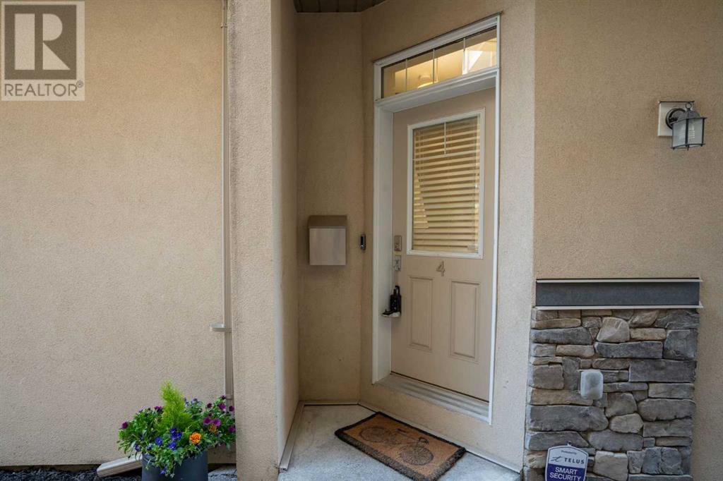 Property at 4, 2420 30 Street SW image 3