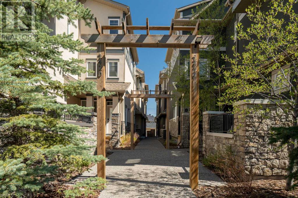 Property at 4, 2420 30 Street SW image 2