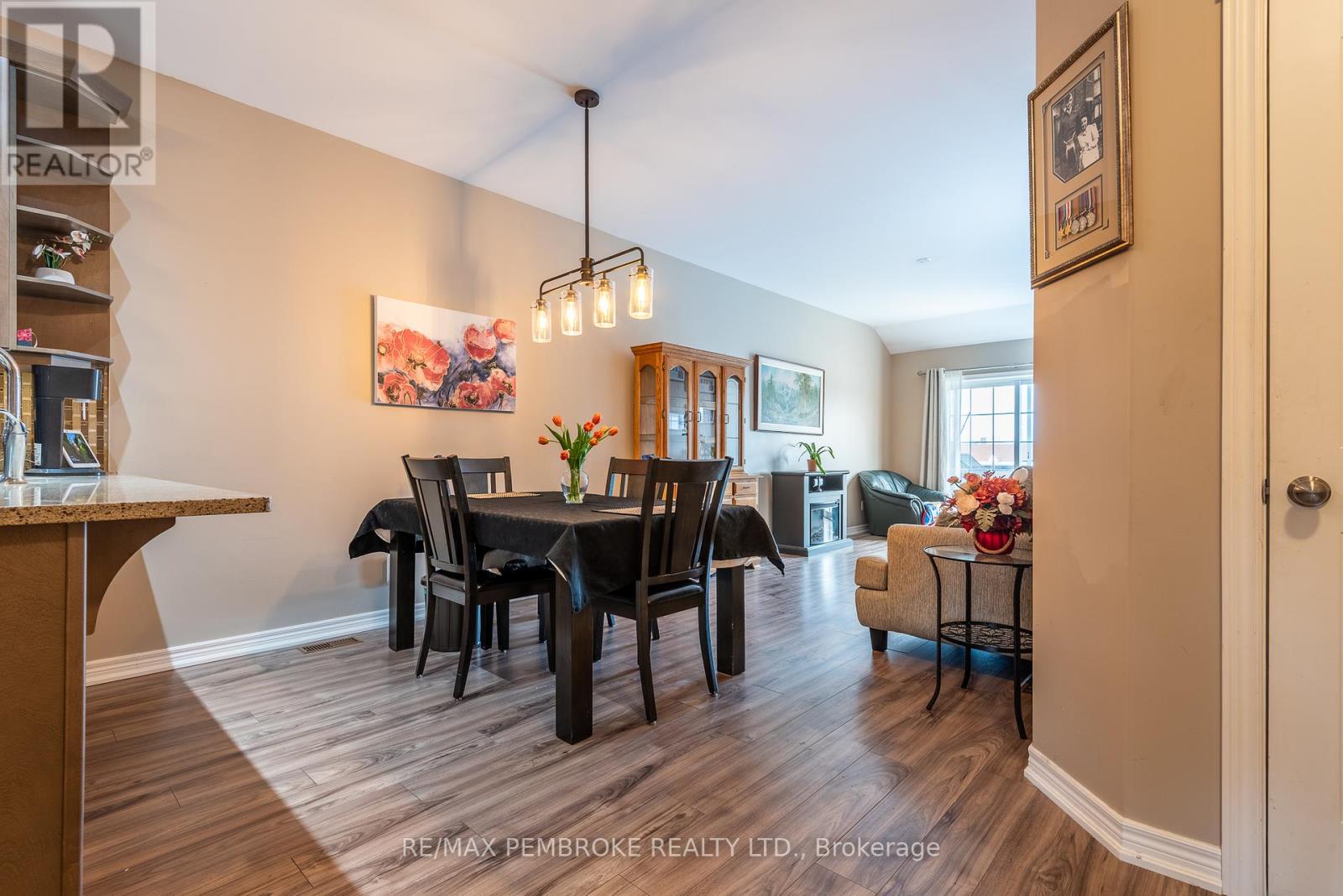 335 Matheson Drive, Pembroke, Ontario  K8A 8S5 - Photo 17 - X12155721
