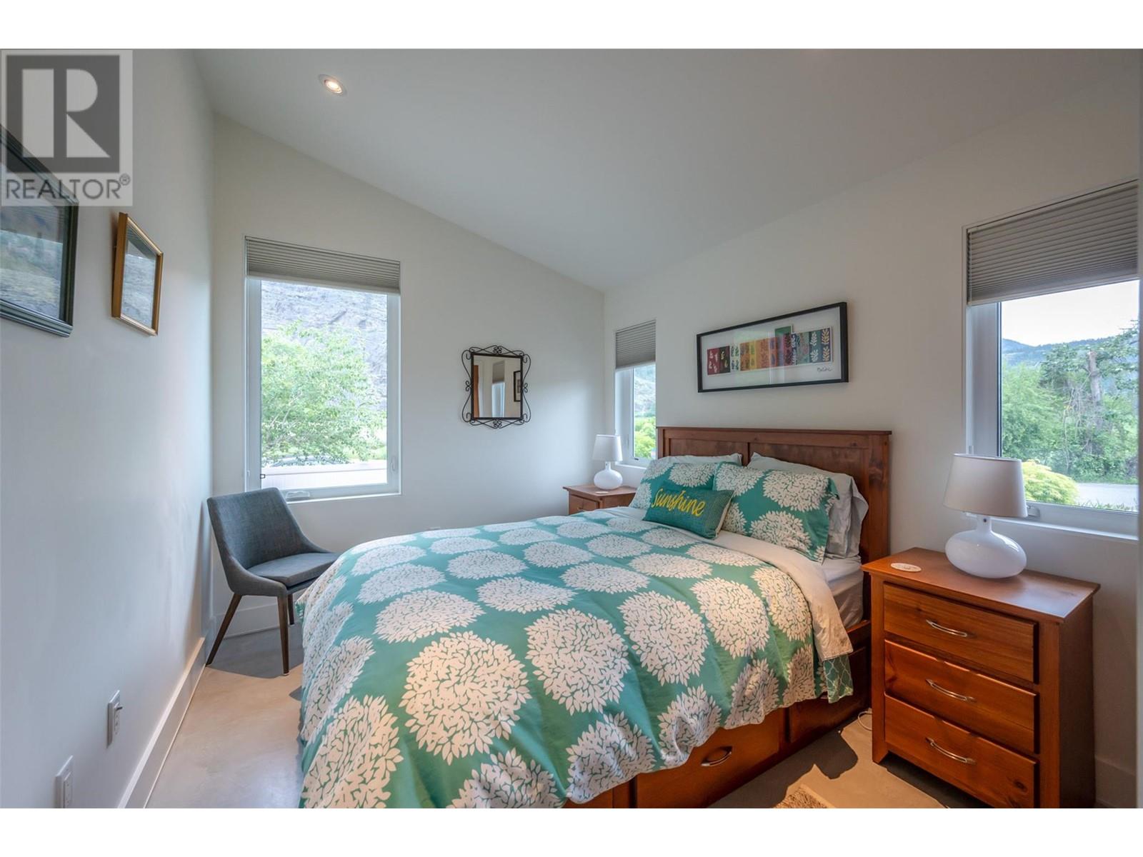 252 Sundial Road, Oliver, British Columbia  V0H 1T2 - Photo 25 - 10347811