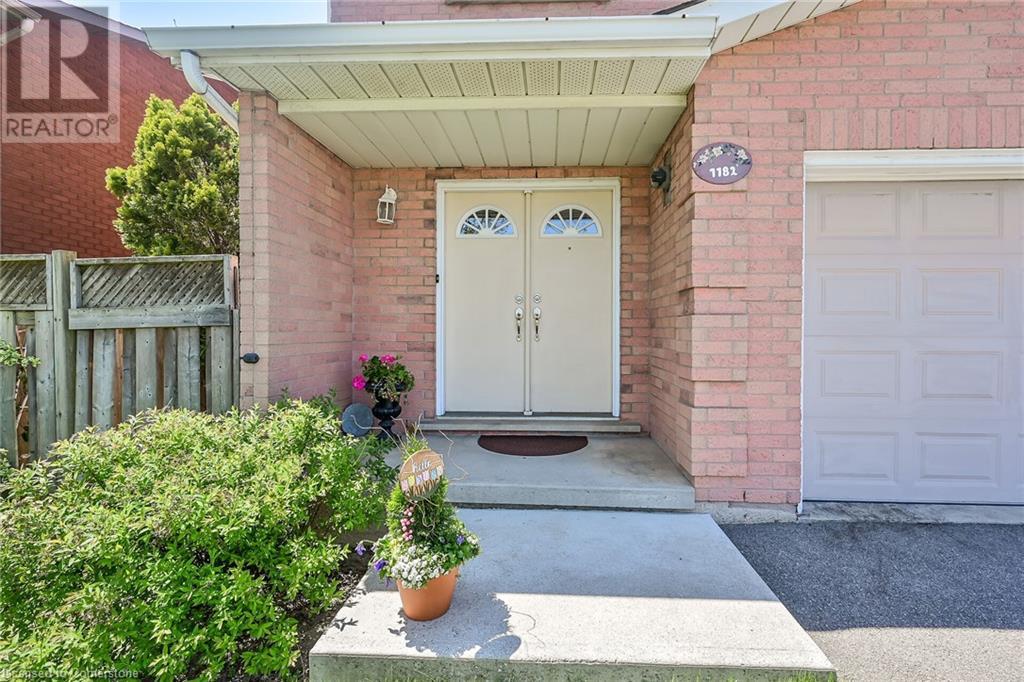 1182 Upper Wentworth Street, Hamilton, Ontario  L9A 5G2 - Photo 5 - 40729818