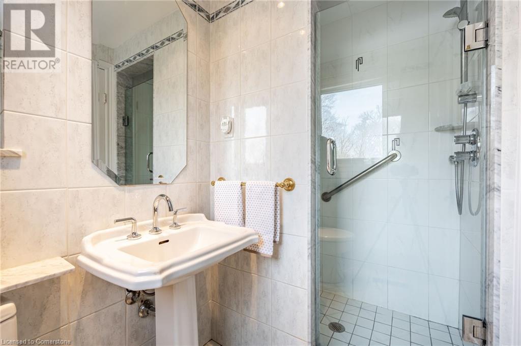 887 Montgomery Drive, Ancaster, Ontario  L9G 3H6 - Photo 10 - 40729760