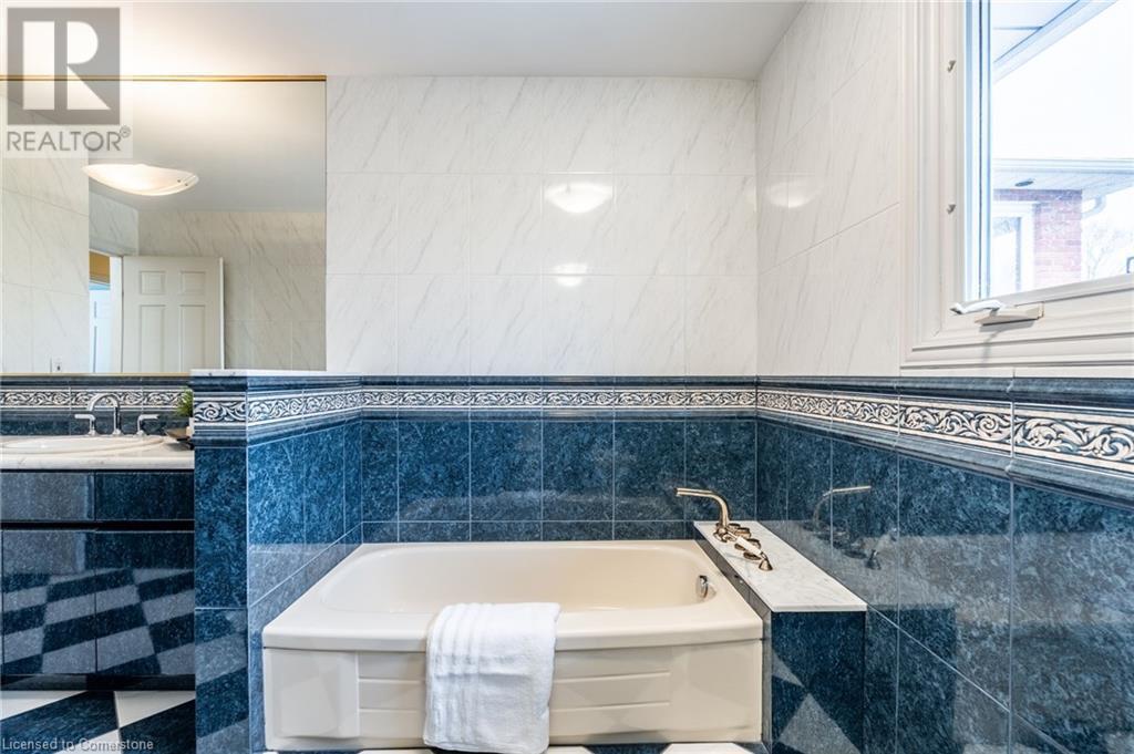 887 Montgomery Drive, Ancaster, Ontario  L9G 3H6 - Photo 36 - 40729760