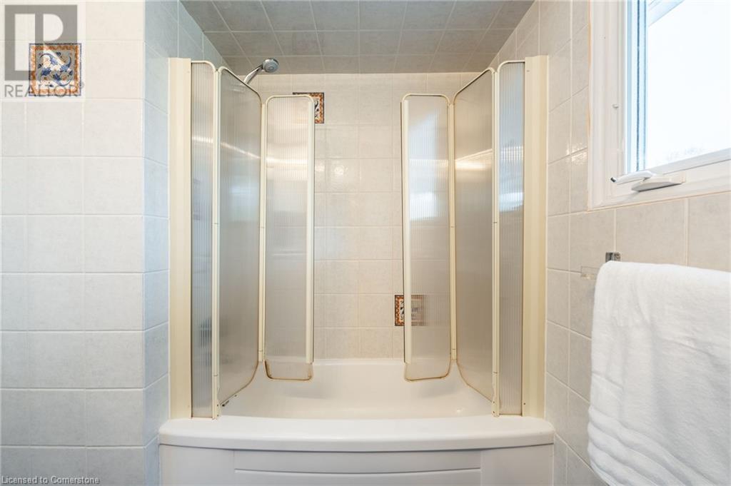 887 Montgomery Drive, Ancaster, Ontario  L9G 3H6 - Photo 38 - 40729760