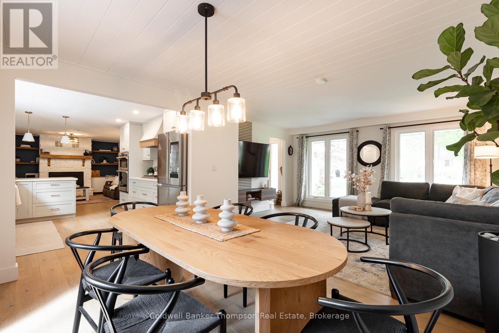 21 Glenwood Drive, Huntsville, Ontario  P1H 1B6 - Photo 11 - X12155716
