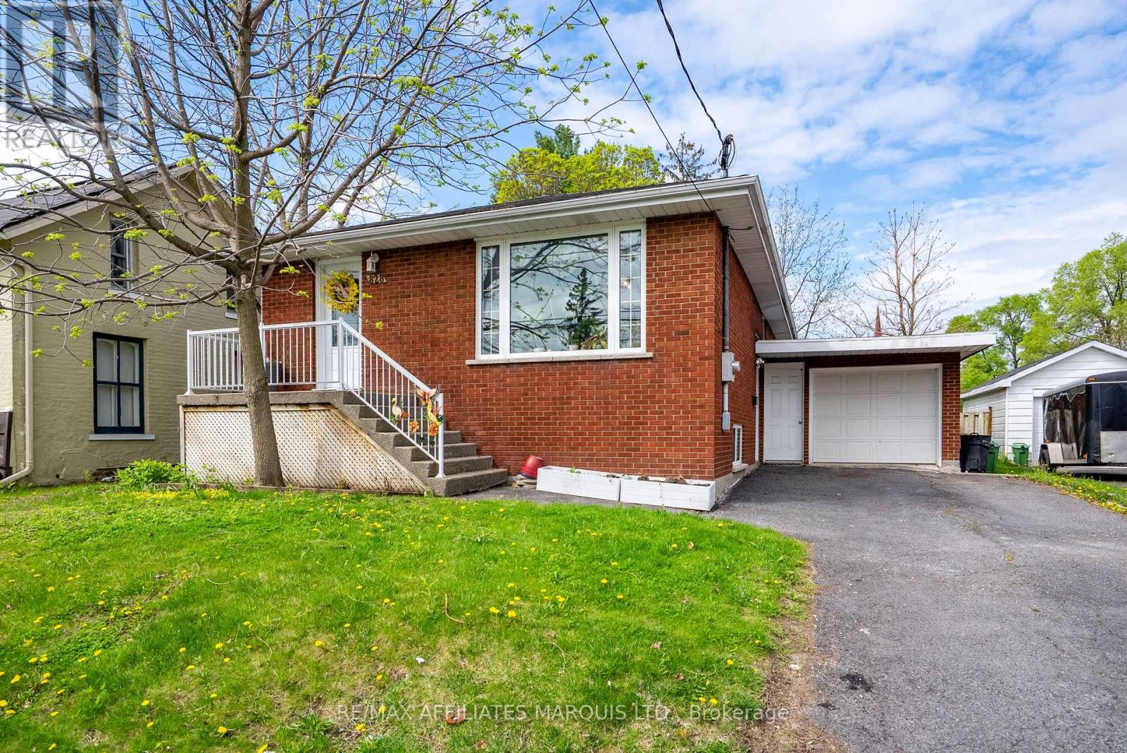 Property at 828 AUGUSTUS STREET image 1