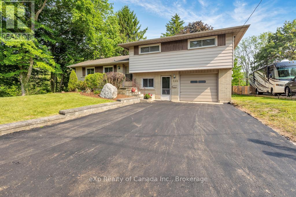 132 North Street E, Tillsonburg, Ontario  N4G 1B5 - Photo 2 - X12155708