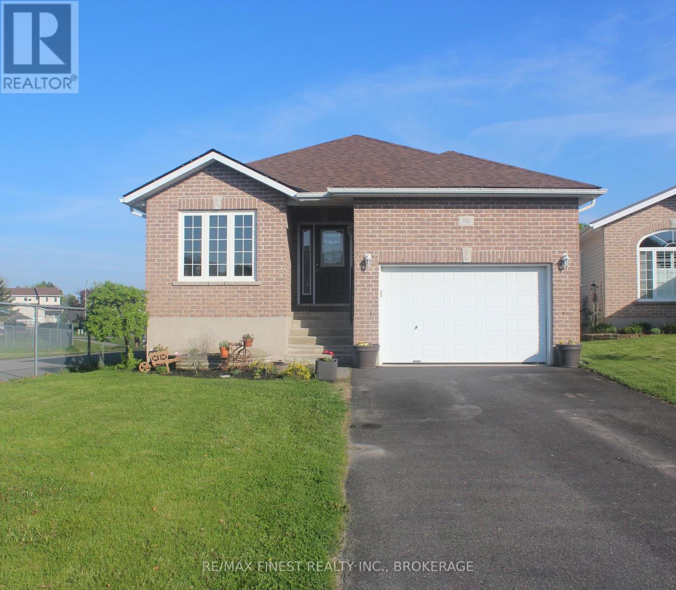 Property at 151 MACDOUGALL DRIVE image 1