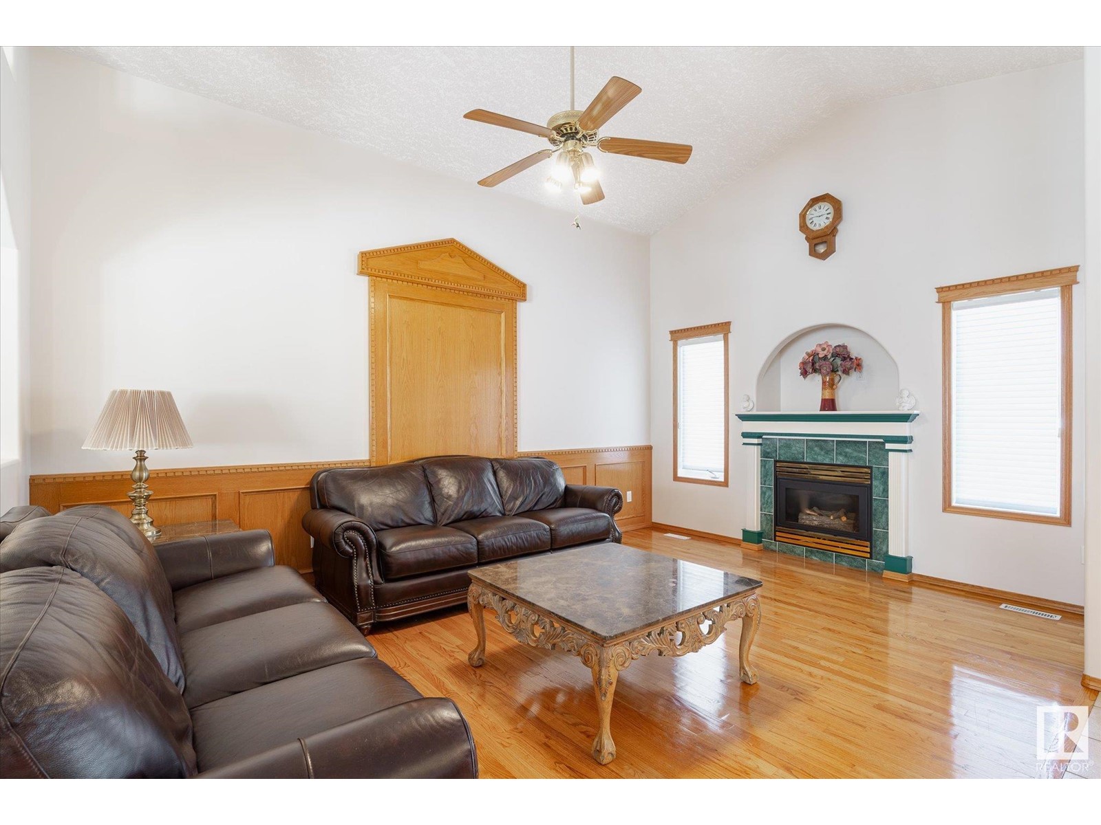 Property at 15939 88 ST NW image 4