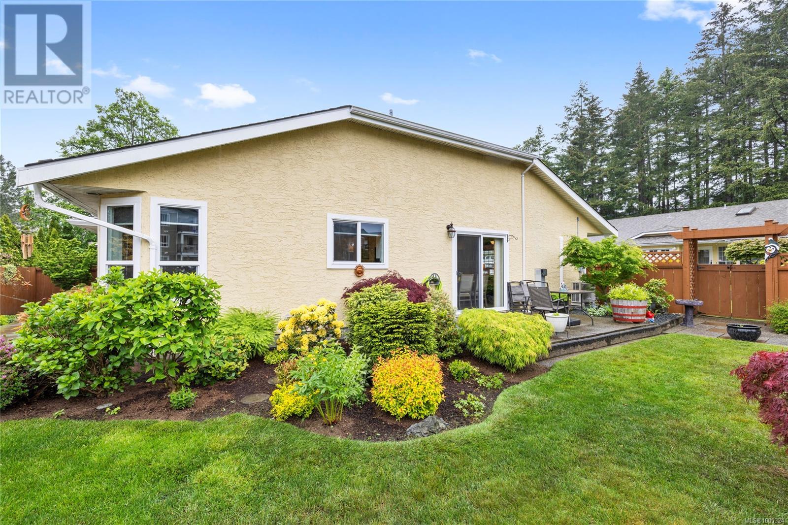 Property at 20 4750 Uplands Dr image 2